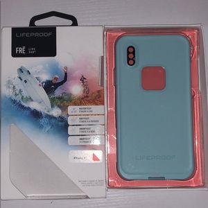iPhone X life proof case